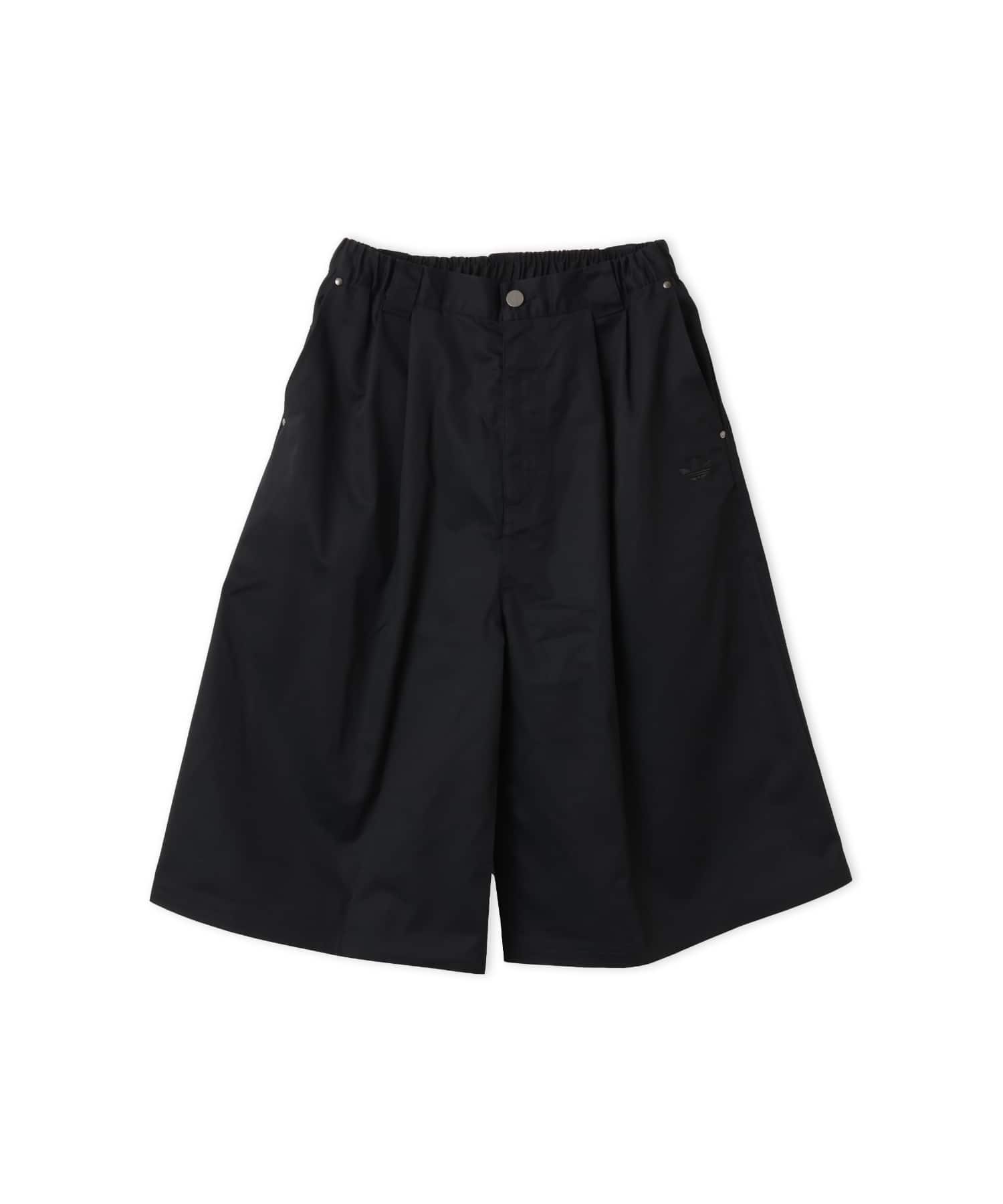adidas PREMIUM ESSENTIALS WORKWEAR WIDE SHORTS ブラックのメイン画像