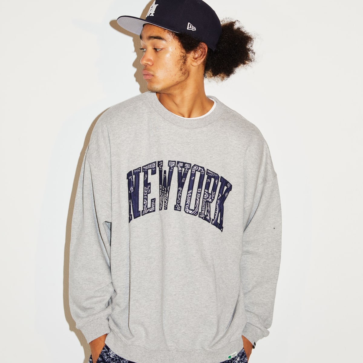 atmos x ELEPHANT BRAND NEWYORK CREW SWEAT GRAY/NAYV 21FA-I