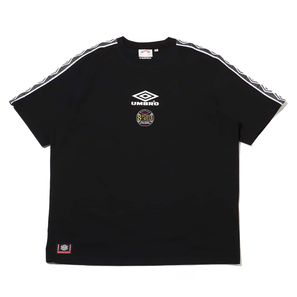 UMBRO SIDE TAPE OVERSIZED FIT SHORT SLEEVE SHIRT BLACK のメイン画像