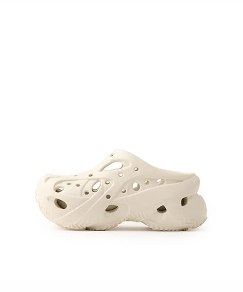 crocs Caged Clog Summit White - アイボリー