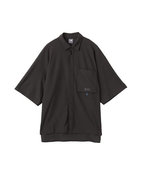 New Balance Oversized S/S Sunshield Shirt ブラックセメント