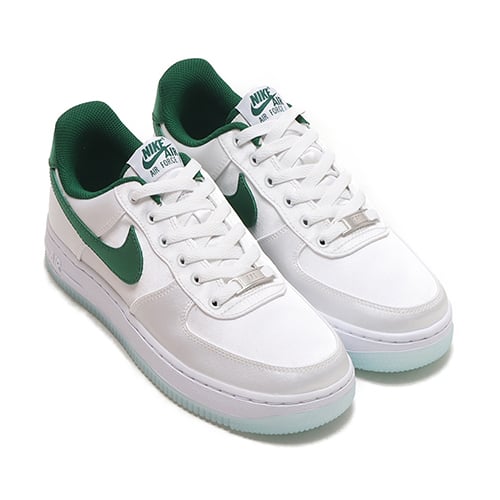 NIKE W AIR FORCE 1 '07 ESS SNKR WHITE/SPORT GREEN-SPORT GREEN-ICE 23FA-I