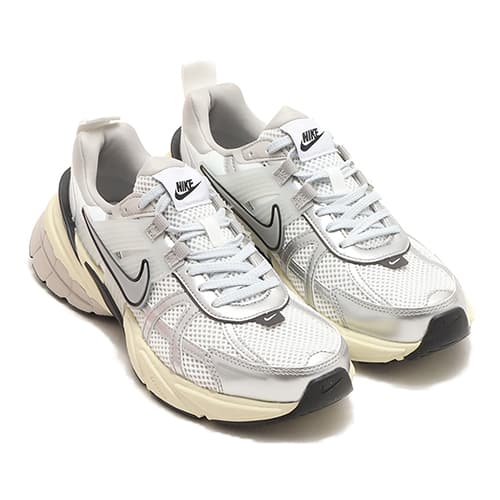 NIKE W V2K RUN SUMMIT WHITE/METALLIC SILVER 24SP-I