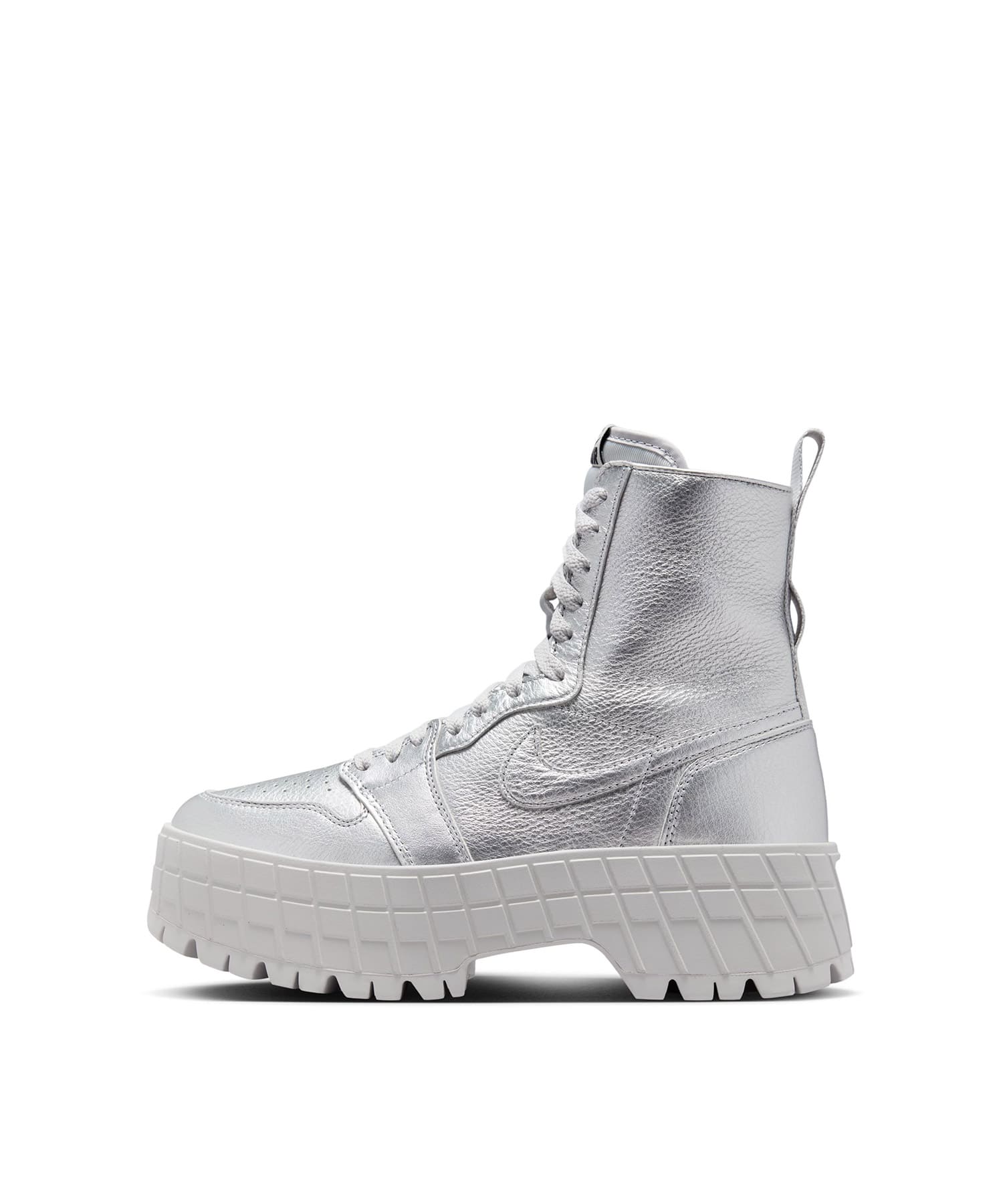 JORDAN BRAND WMNS AIR JORDAN 1 BROOKLYN METALLIC SILVER/NEUTRAL GREY