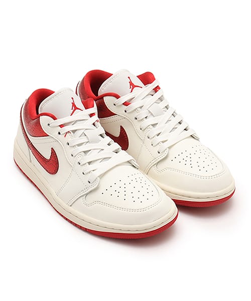 JORDAN BRAND WMNS AIR JORDAN 1 LOW SE SAIL/VARSITY RED-TEAM RED