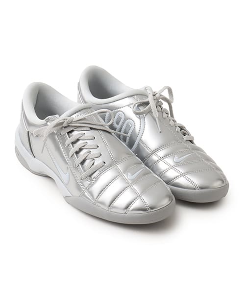 NIKE WMNS T90 MTLC PLATINUM/PHOTON DUST - シルバー