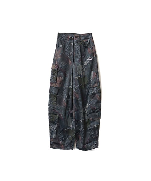 adidas LEAF CAMO PRINT SATIN CARGO PANTS ブラック/ホワイト