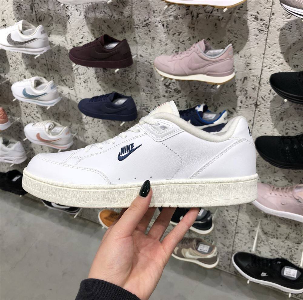 Nike Grandstand Ii White Navy Sail Arctic Punch