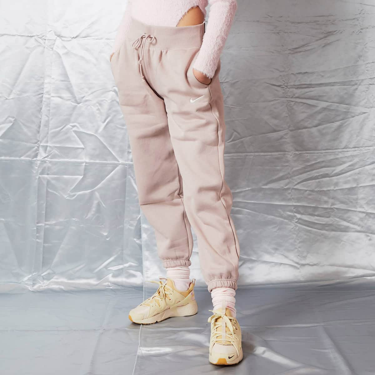 NIKE AS W NSW PHNX FLC HR OS PANT DIFFUSED TAUPE/SAIL 23SP-I